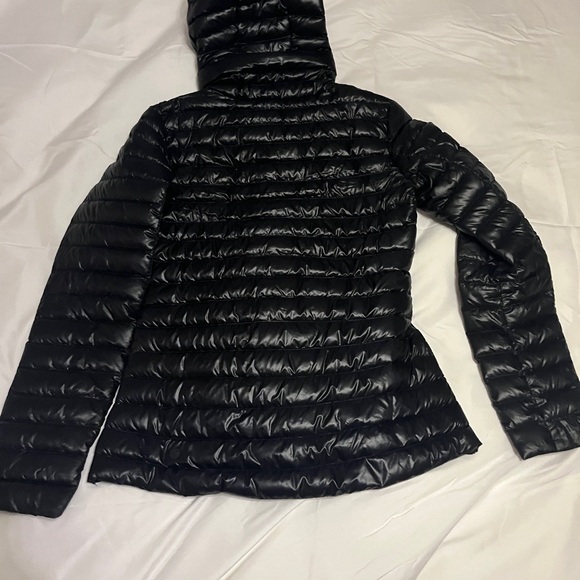 Lululemon Pack It Down 700-Down Filled Jacket - Picture 4 of 5